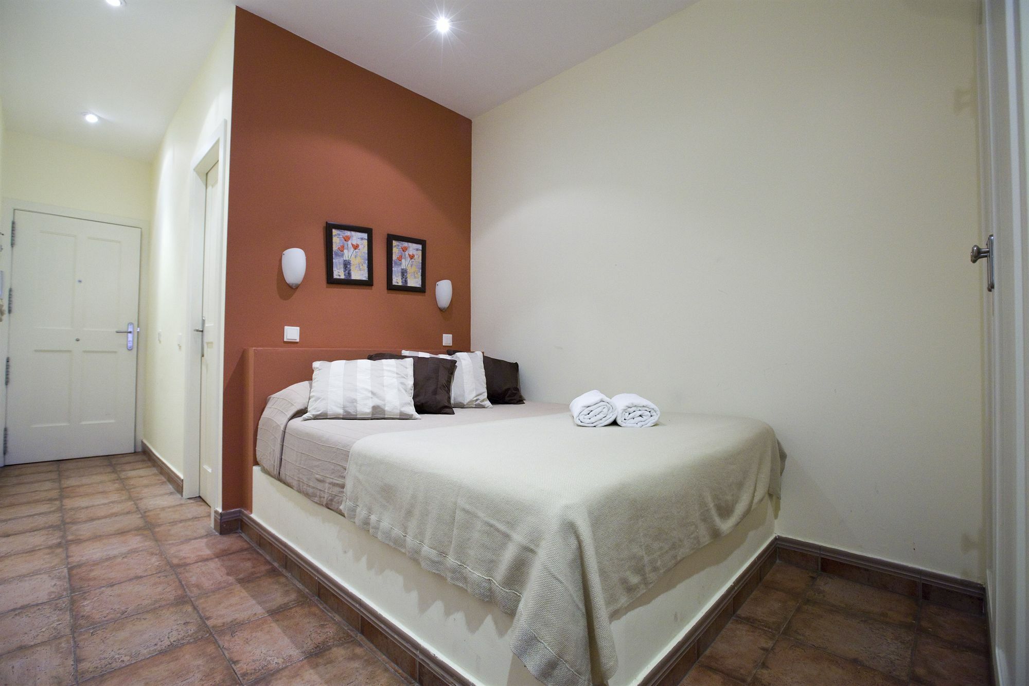 Apartamento Tirso De Molina Madrid Buitenkant foto